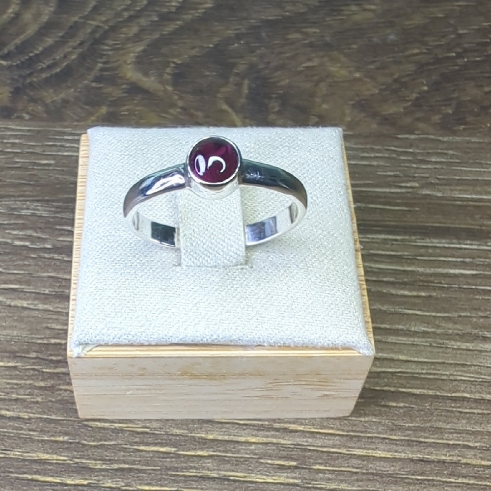Amytheyst 925 Sterling Silver Ring Size 8